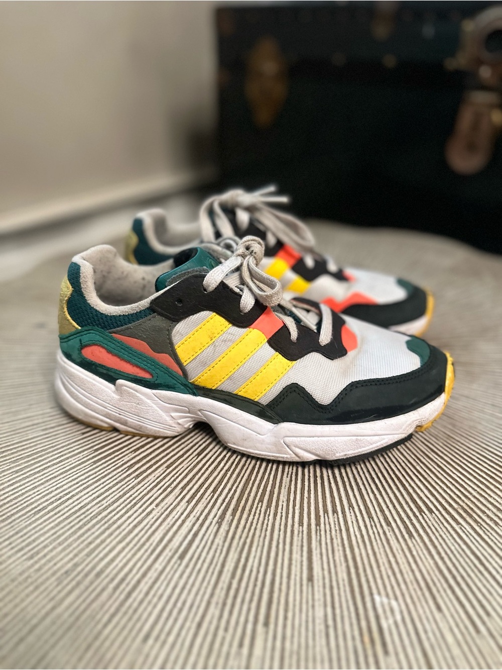 Adidas Sneakers